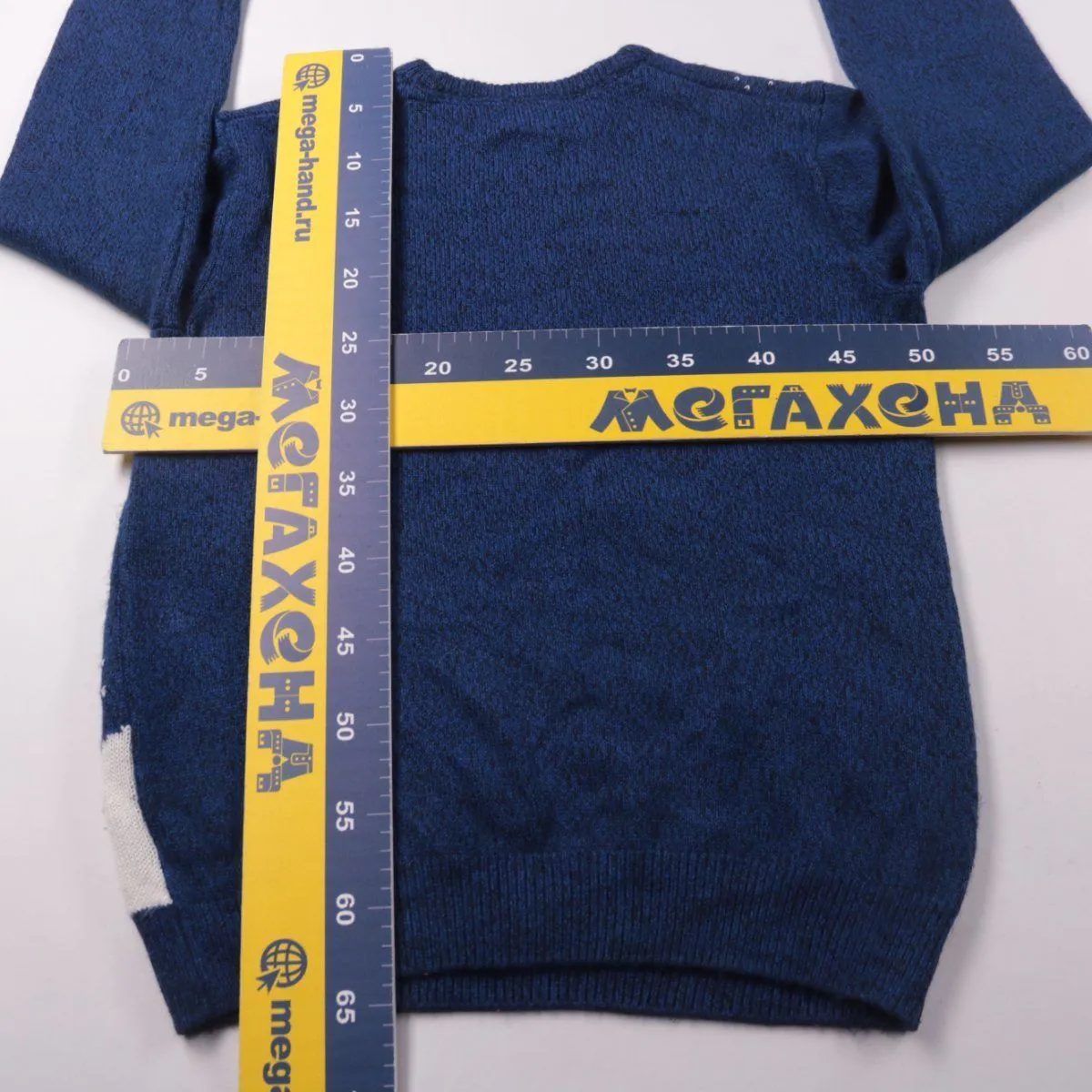 свитер Authentic Casual Wear