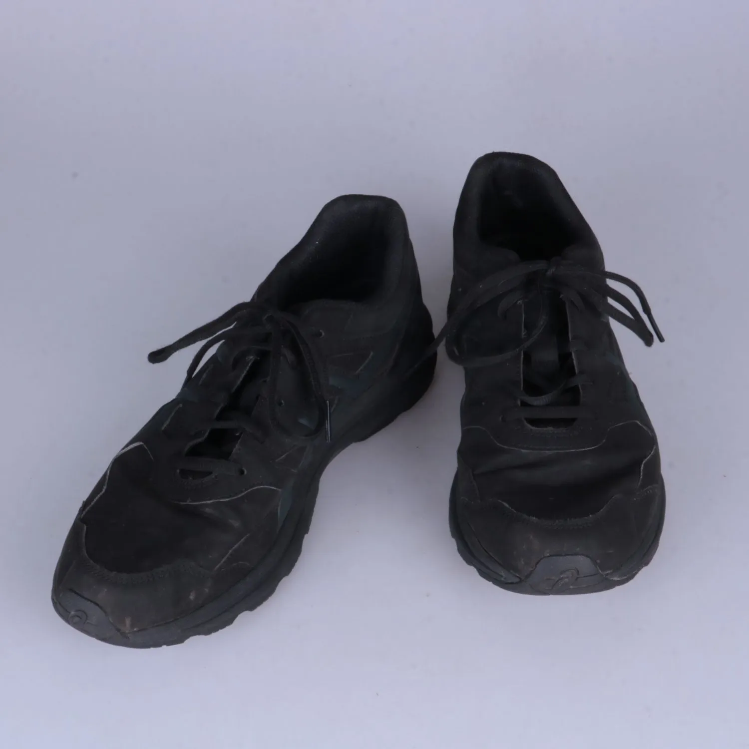 кроссовки Asics